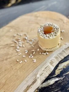 Gamme Olympique - Entremet individuel Caramel Vanille Graine de tournesol